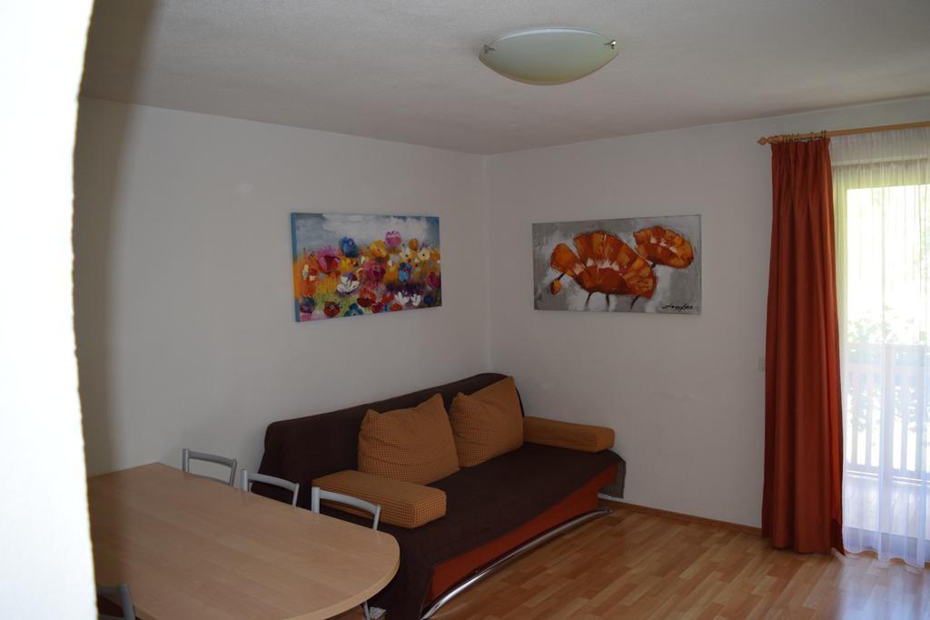Appartaments Hatzlhof Sterzing Kamer foto